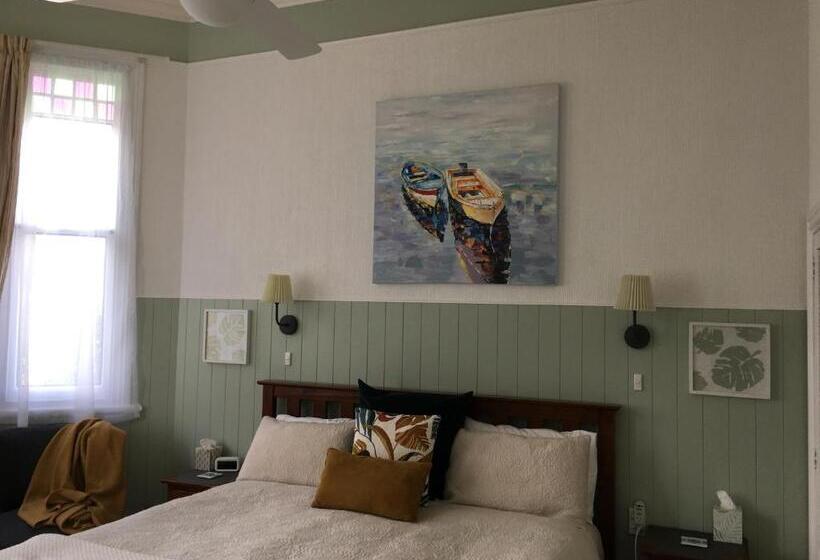 Chelsea House Bed & Breakfast