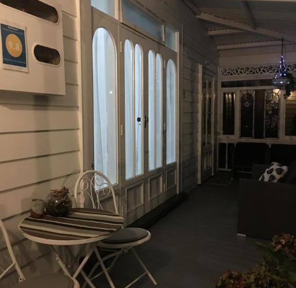 Chelsea House Bed & Breakfast