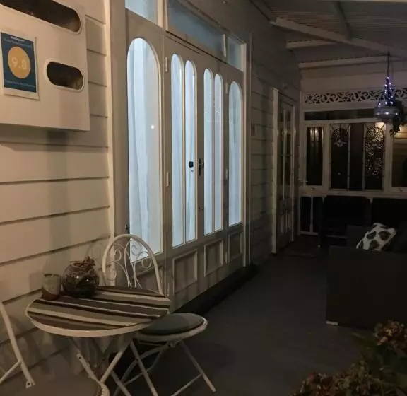 Chelsea House Bed & Breakfast