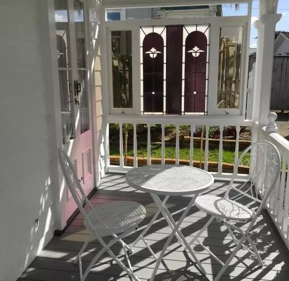 Chelsea House Bed & Breakfast