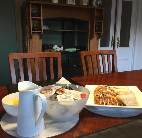 Chelsea House Bed & Breakfast