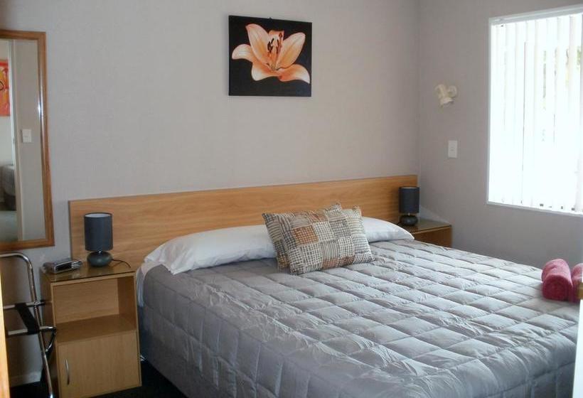 Gloucester House Motel