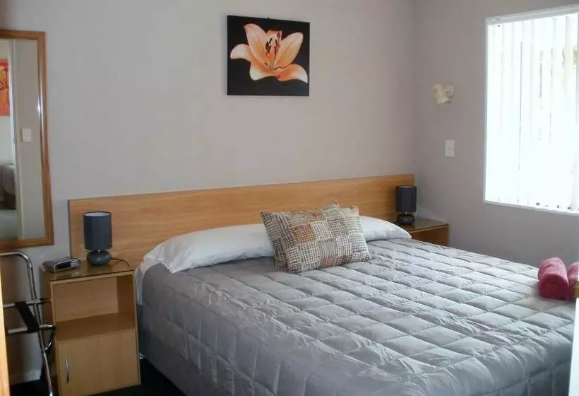 Gloucester House Motel