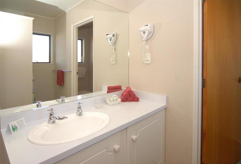 Gloucester House Motel