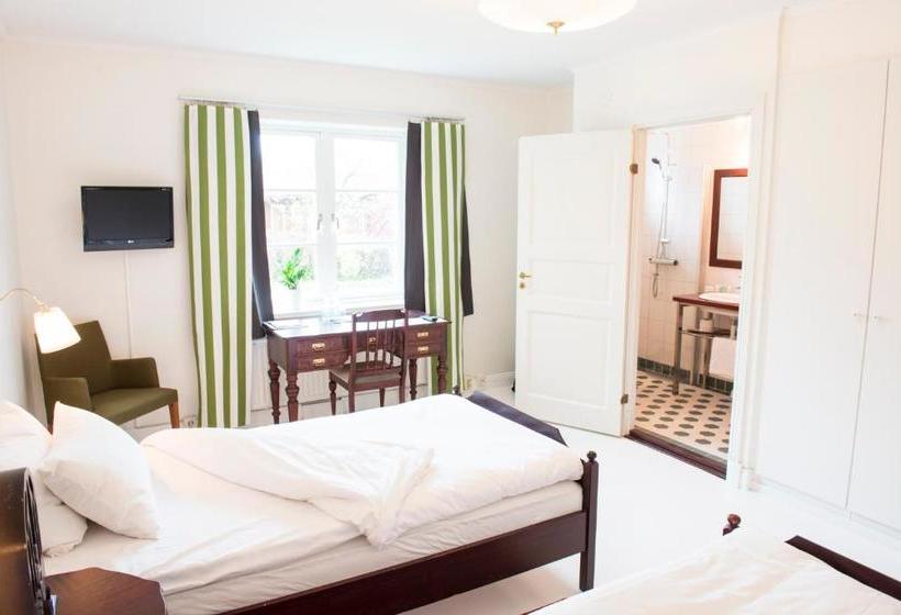 호텔 32 Rum & Kök