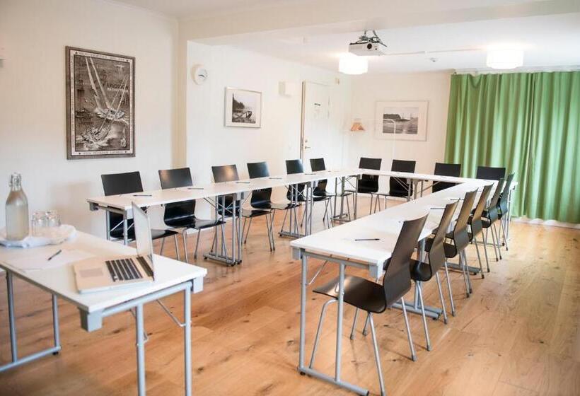 호텔 32 Rum & Kök