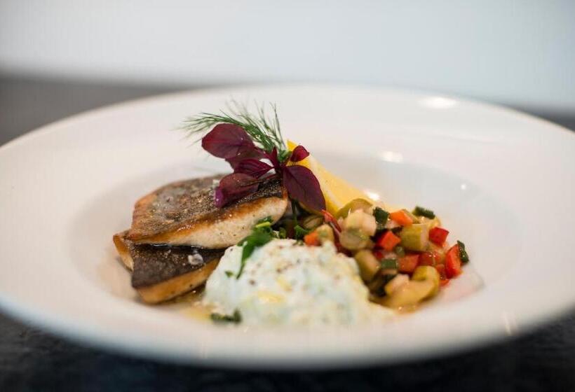 호텔 32 Rum & Kök