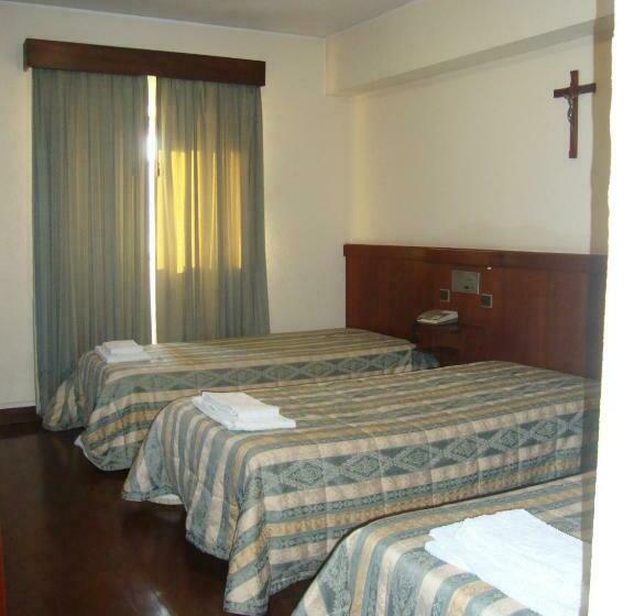 هتل Casa De Retiros N. S. Perpetuo Socorro