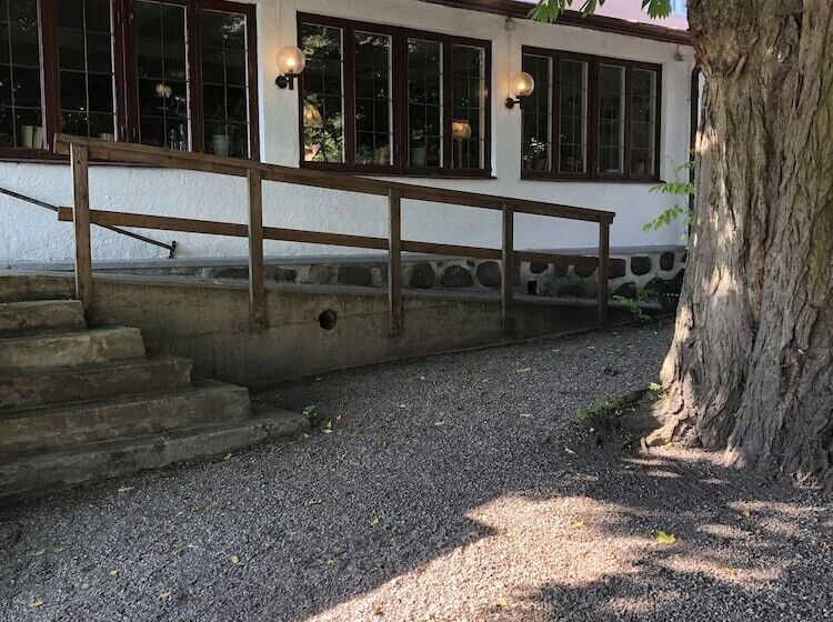 בית מלון כפרי Skivarps Gästgivaregård