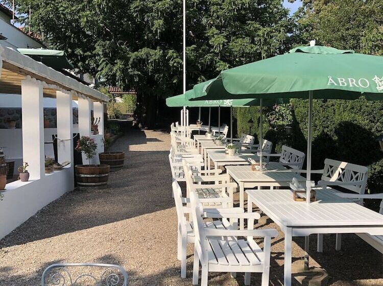 בית מלון כפרי Skivarps Gästgivaregård