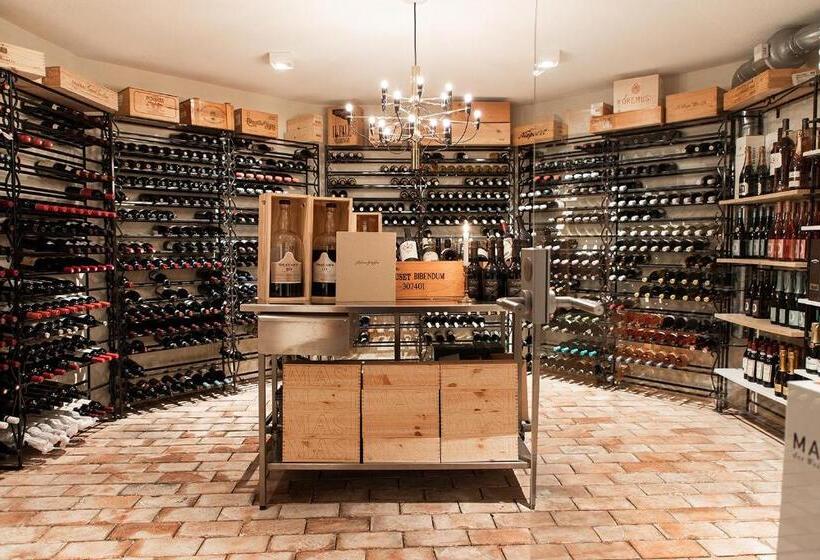 Отель Stufvenäs Gästgifveri