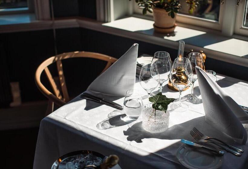 Отель Stufvenäs Gästgifveri