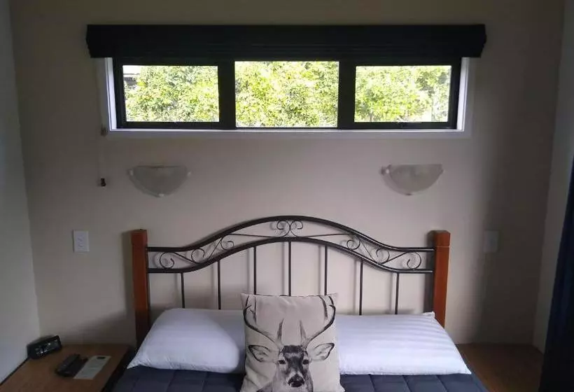 Kerigold Secluded Chalets Motel
