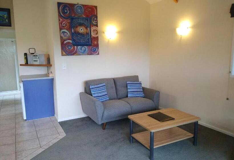 Kerigold Secluded Chalets Motel