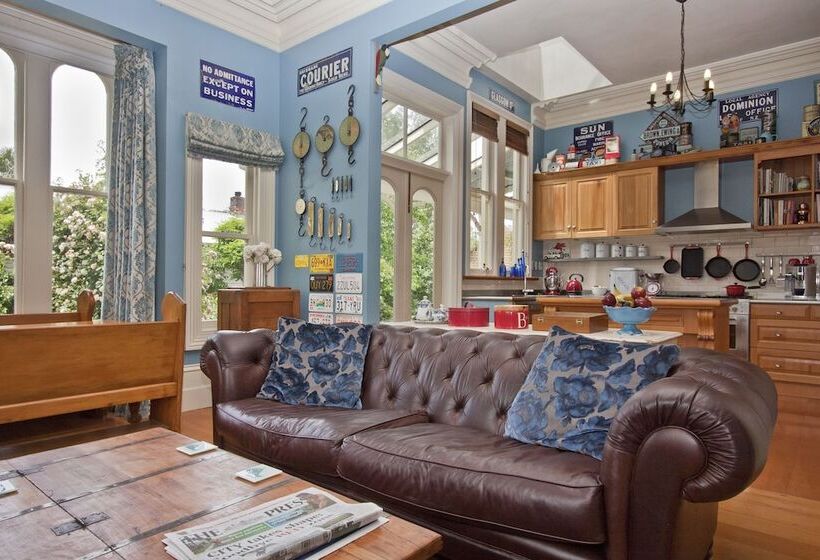 Lilac Rose Boutique Bed And Breakfast