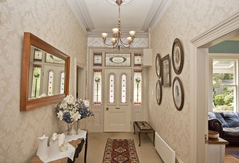 Lilac Rose Boutique Bed And Breakfast