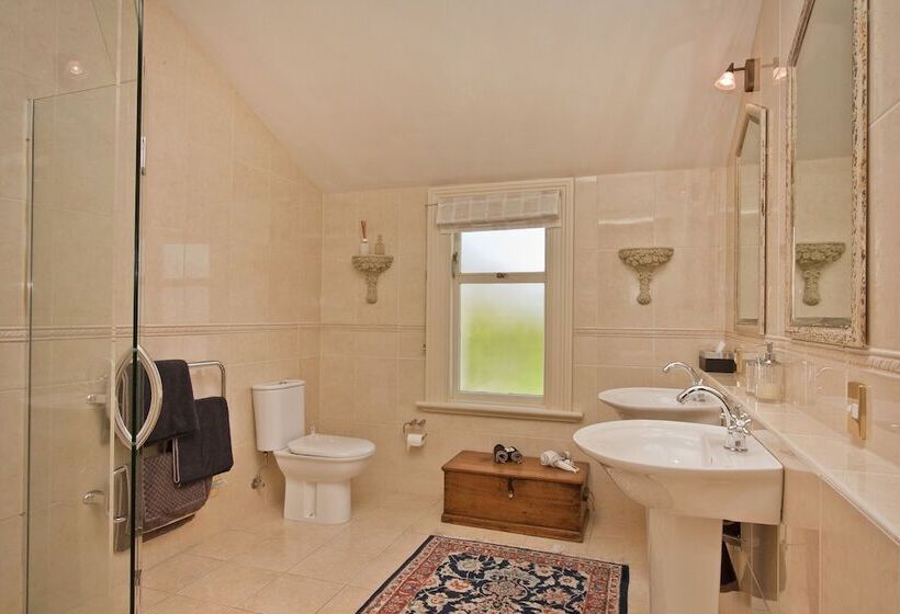 Lilac Rose Boutique Bed And Breakfast