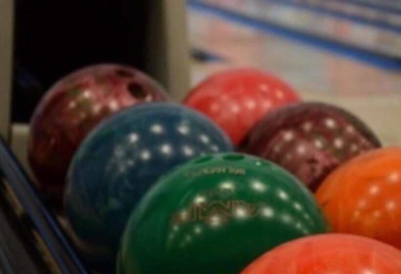 فندق على الطريق Clyde Central