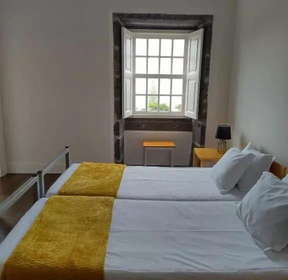 Azores Youth Hostels   Pico