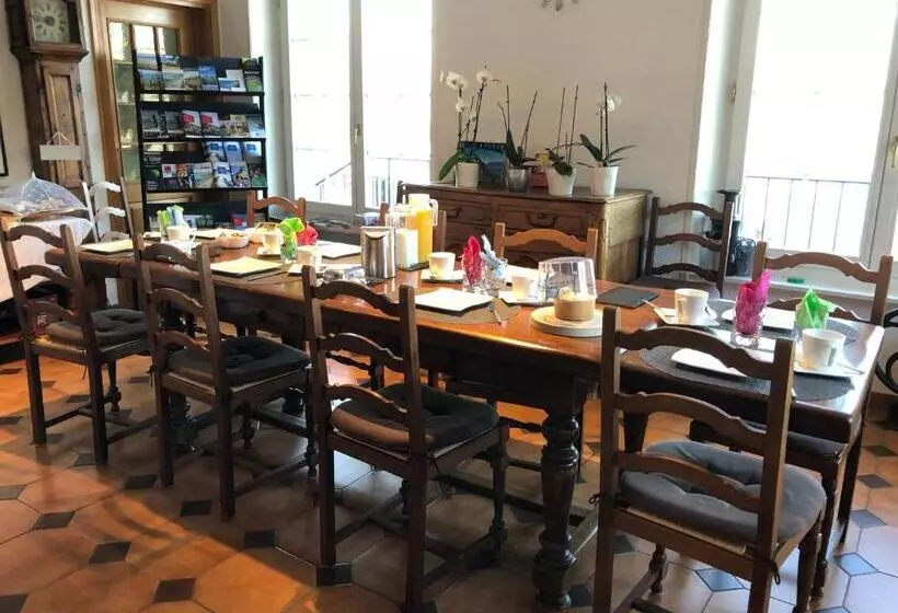 Aamiaismajoitus (B&B) Corseaux Beach