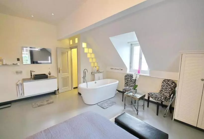 Aamiaismajoitus (B&B) Corseaux Beach