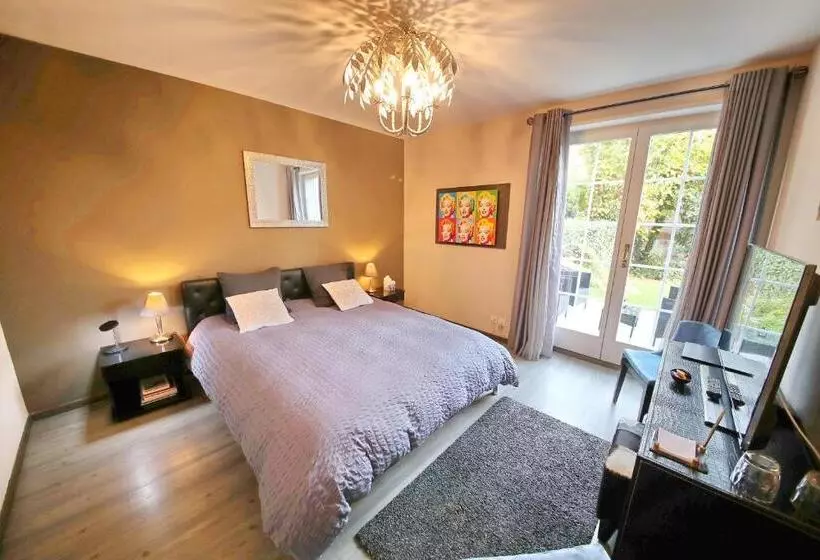 Aamiaismajoitus (B&B) Corseaux Beach