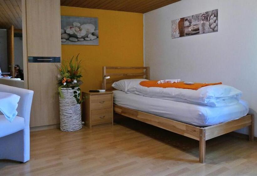 住宿加早餐  Freihof Embrach