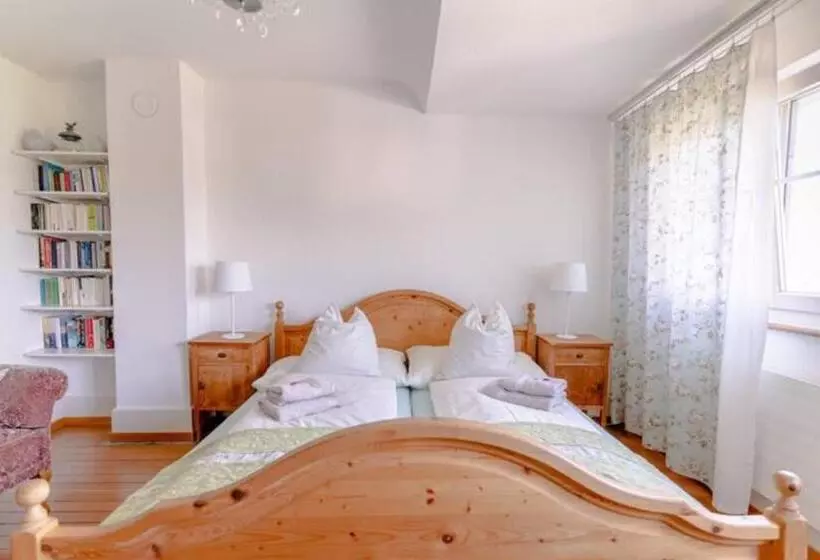 Aamiaismajoitus (B&B) Gästehaus Sonne