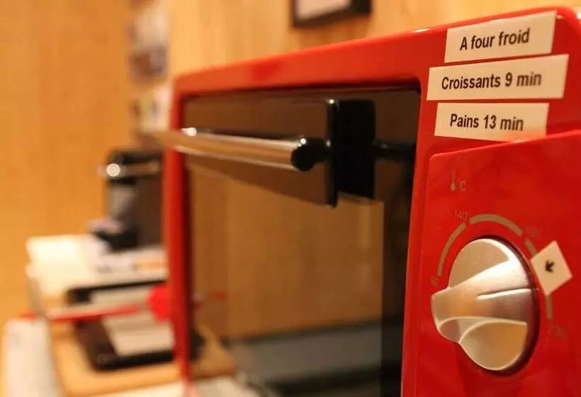 تختخواب و صبحانه Une Nuit Ailleurs