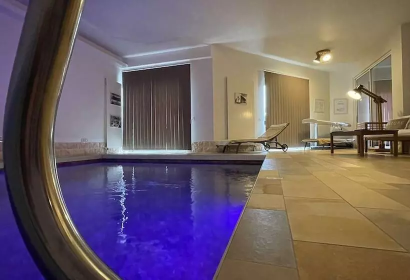 تختخواب و صبحانه Une Nuit Ailleurs