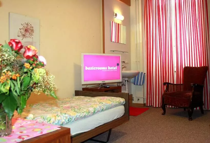 هتل Basicrooms