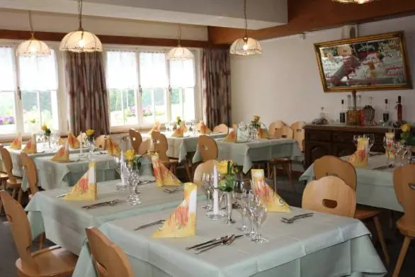 ホテル Gasthaus Waldhaus