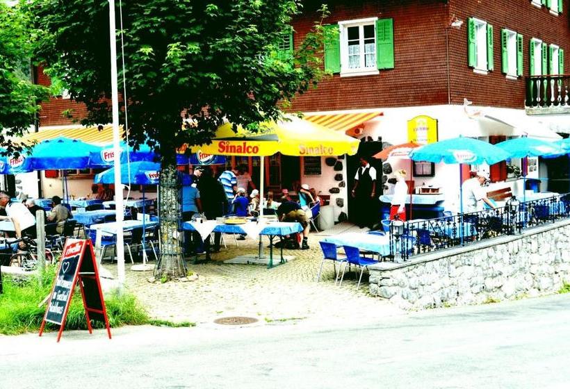 هتل Gasthaus Waldhaus