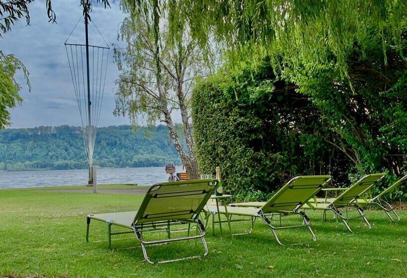 호텔 Jean Jacques Rousseau