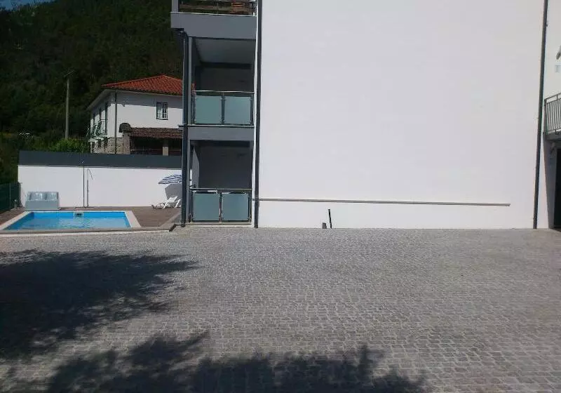 ホテル Lagoa Azul Do Geres