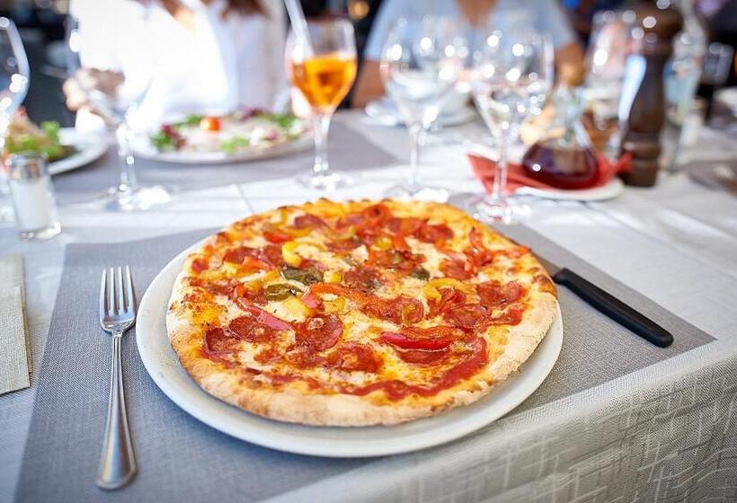 בית מלון כפרי Restaurant Rathaus