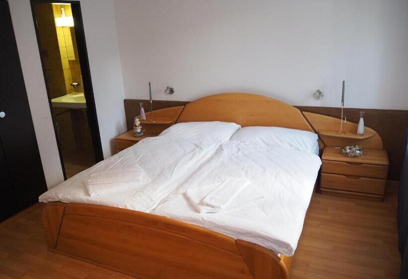 Hotel Stadthof Glarus