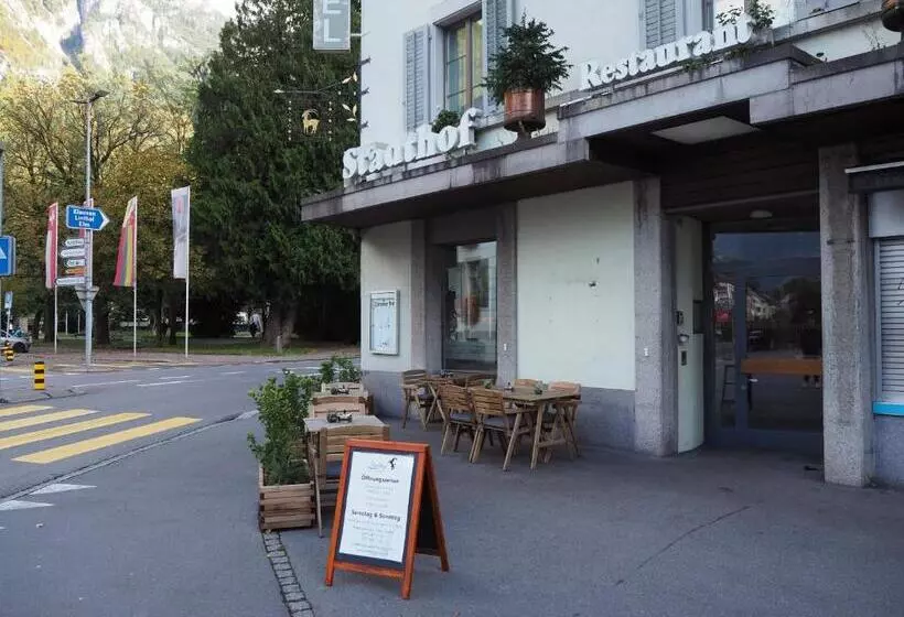 هتل Stadthof Glarus