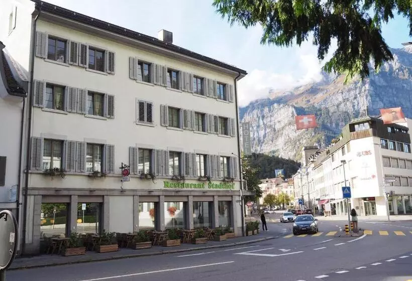هتل Stadthof Glarus