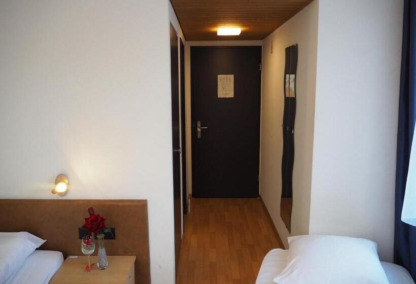 Hotel Stadthof Glarus