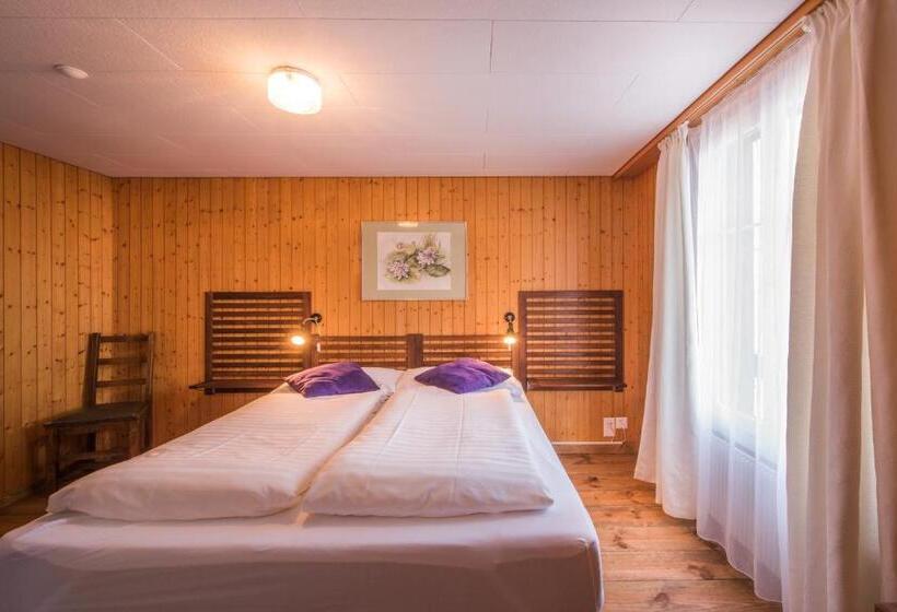 Отель Tell And Apartments