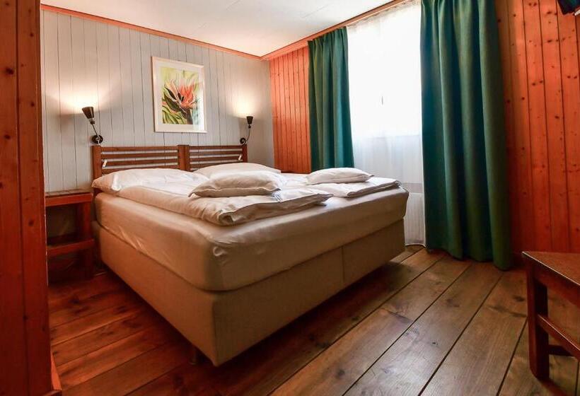 Отель Tell And Apartments