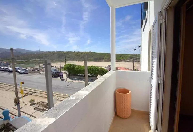 Hotelli Wot Sintra Ocean