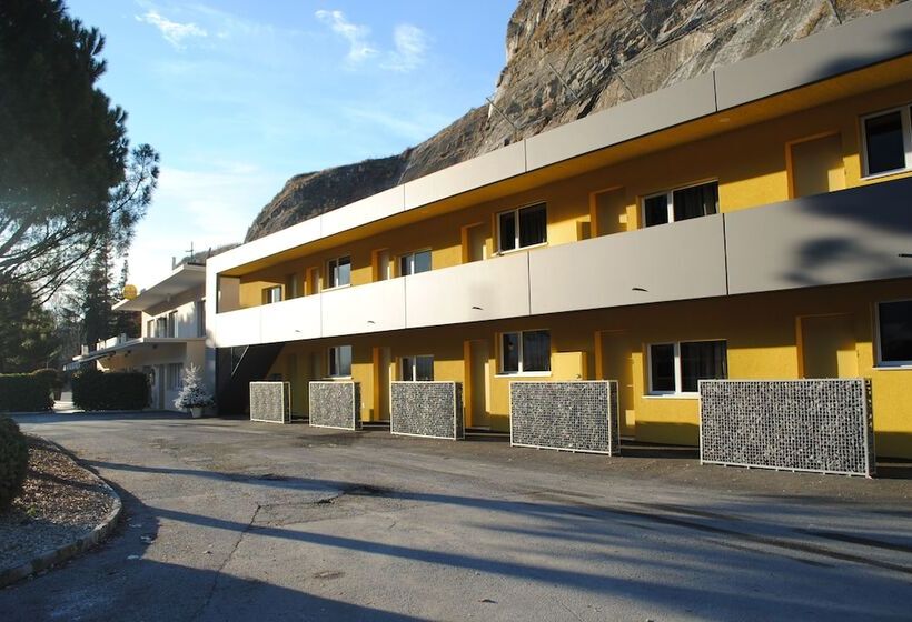 فندق على الطريق Du Soleil