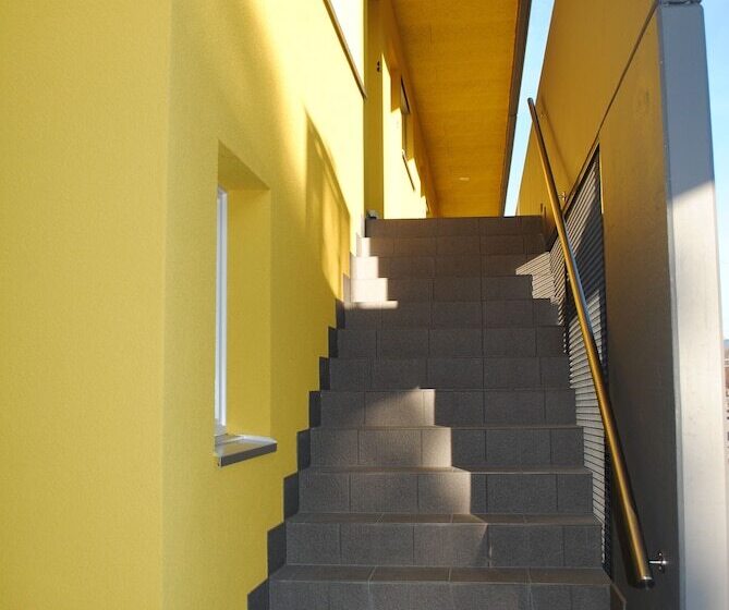 فندق على الطريق Du Soleil