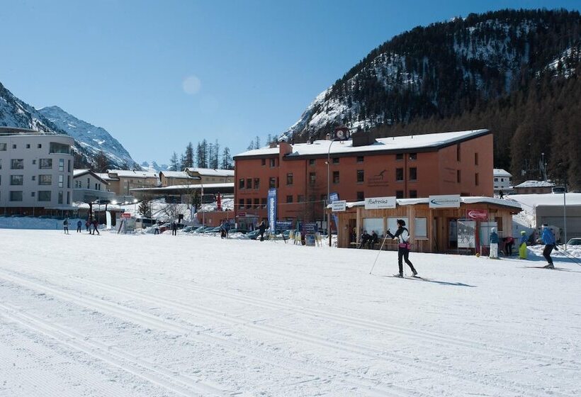 Pontresina Youth Hostel