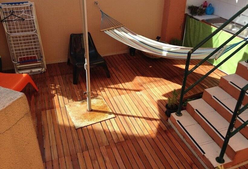 Supertubos Beach Hostel