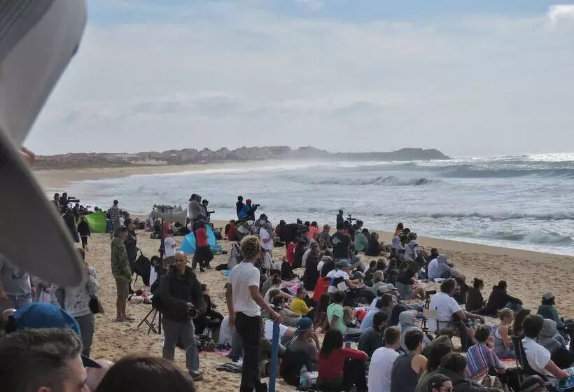 Supertubos Beach Hostel