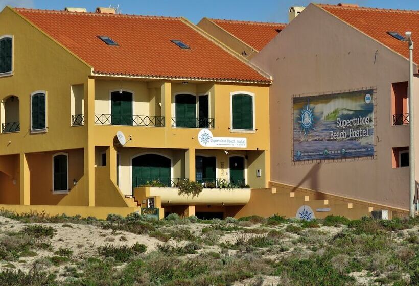 Supertubos Beach Hostel