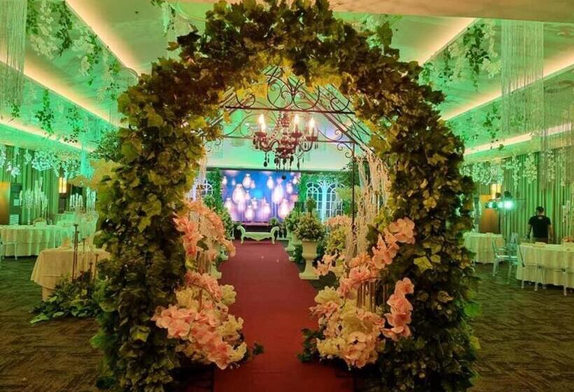 ホテル District 21